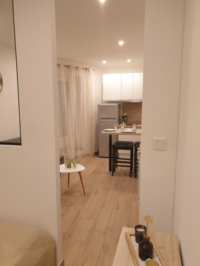 Charmant Studio Avec Coin Nuit - Vieille Ville Climatise Menton Exteriér fotografie