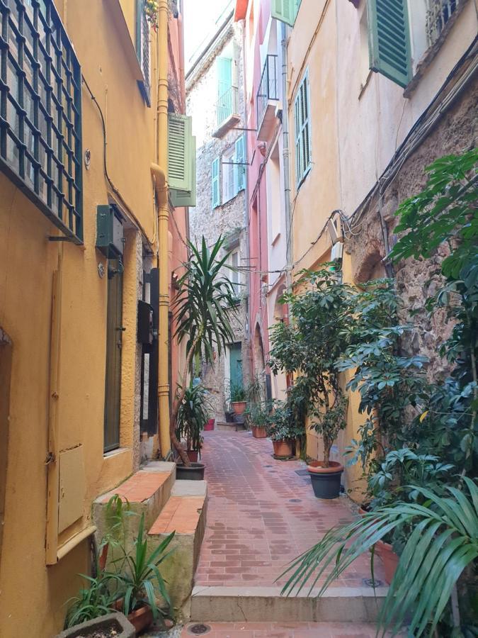 Charmant Studio Avec Coin Nuit - Vieille Ville Climatise Menton Exteriér fotografie